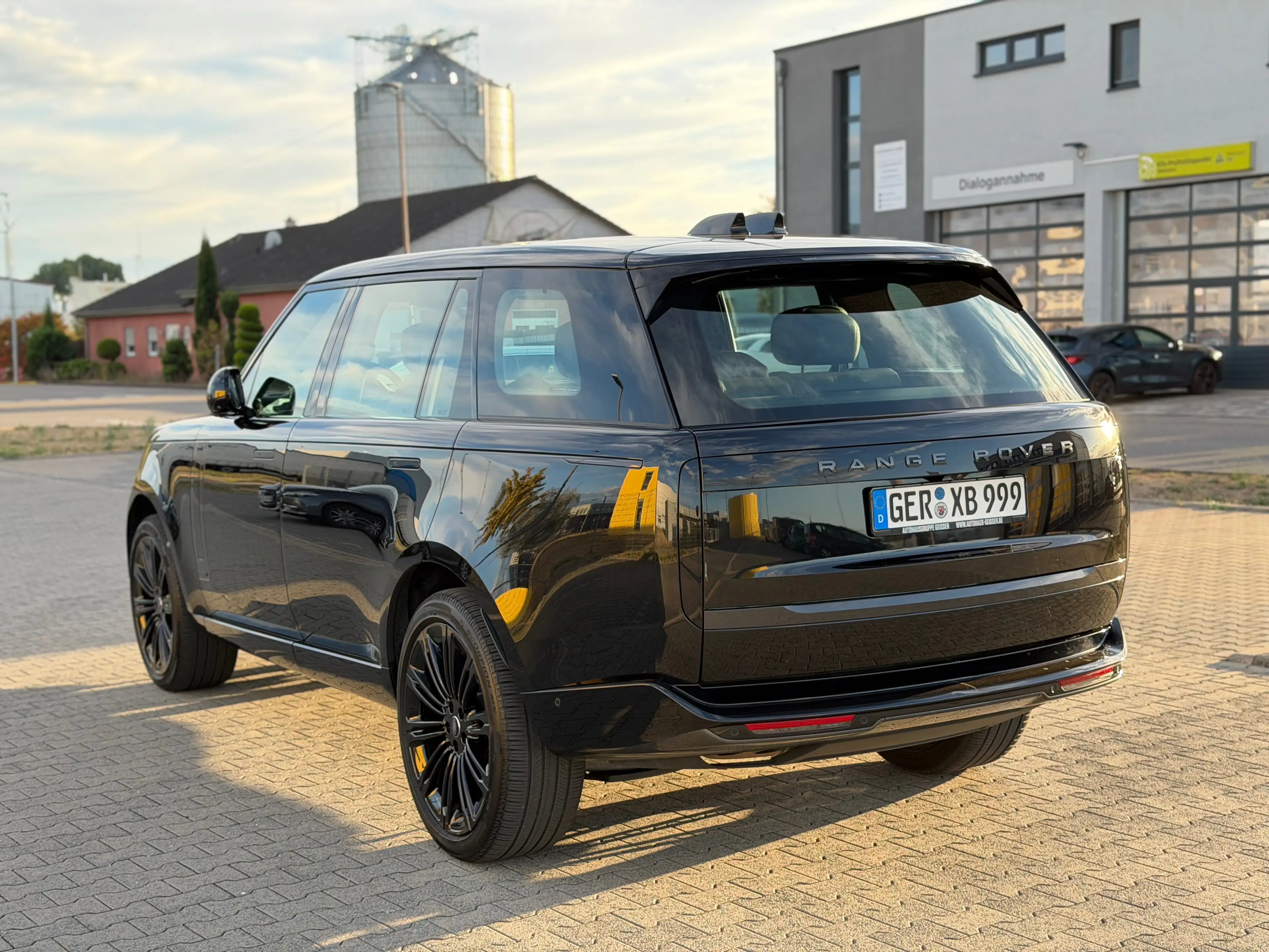 Land Rover Range Rover Autobiography (LWB) — photo 7