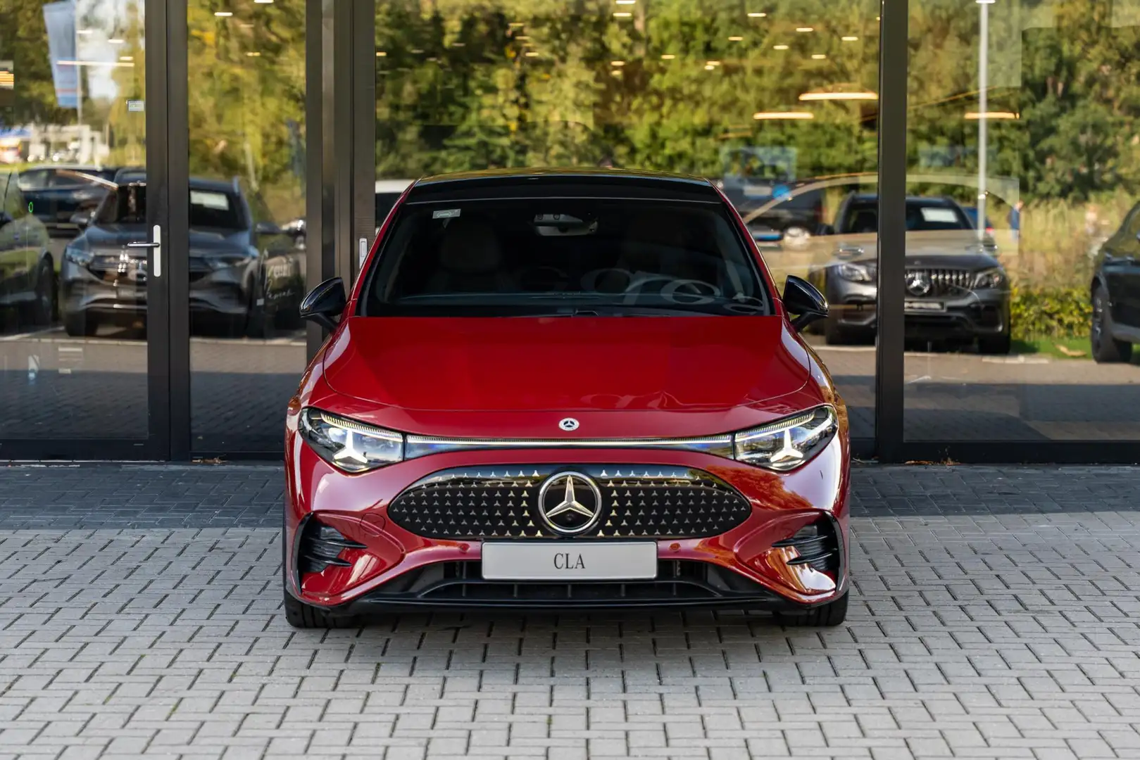 Mercedes-Benz CLA 250 250+ Launch Edition 85 kWh | Night | Panoramadak | Rood - 2