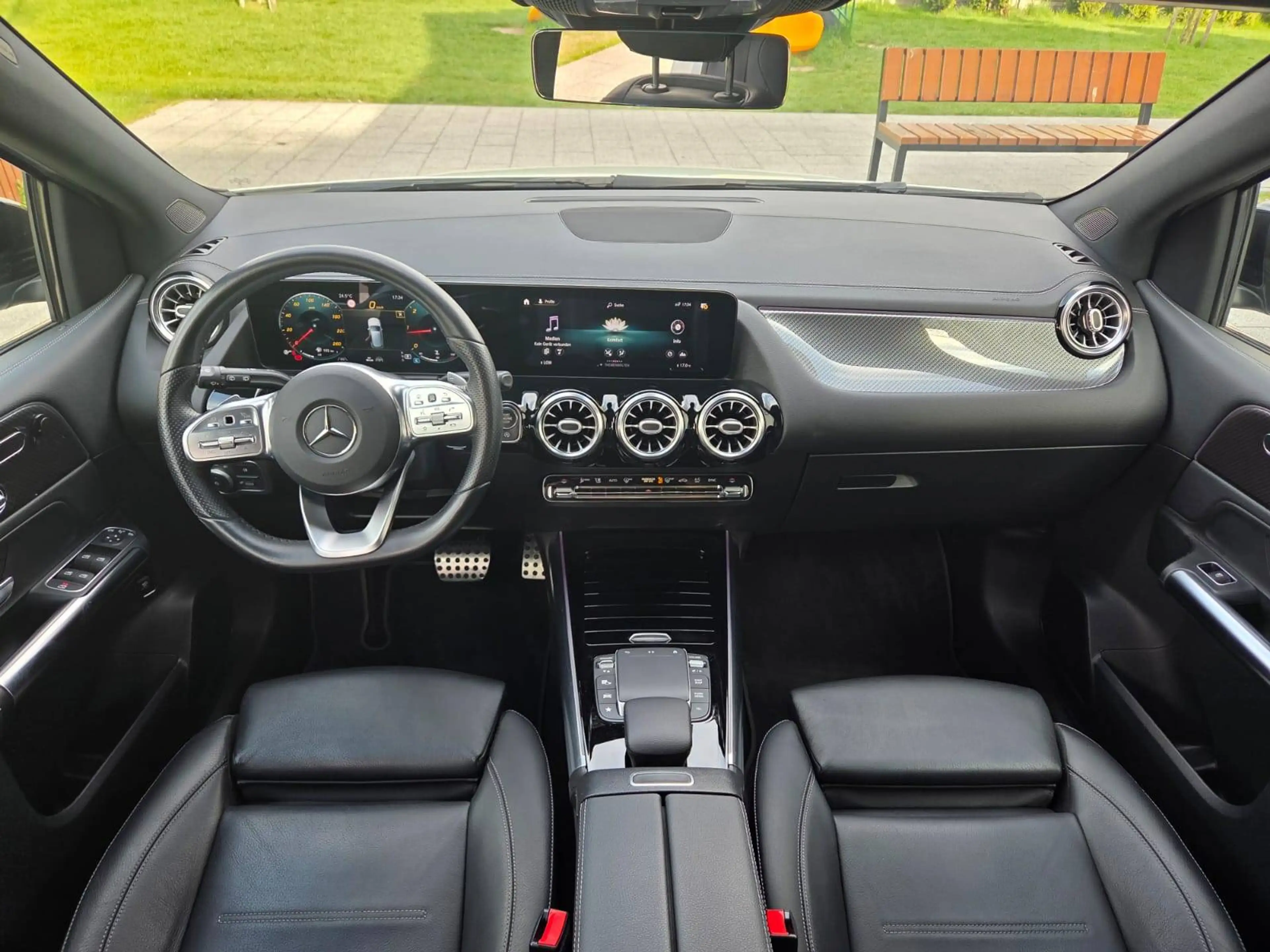Mercedes-Benz B 220 B 220 d 4Matic AMG Pano Distronic — photo 10