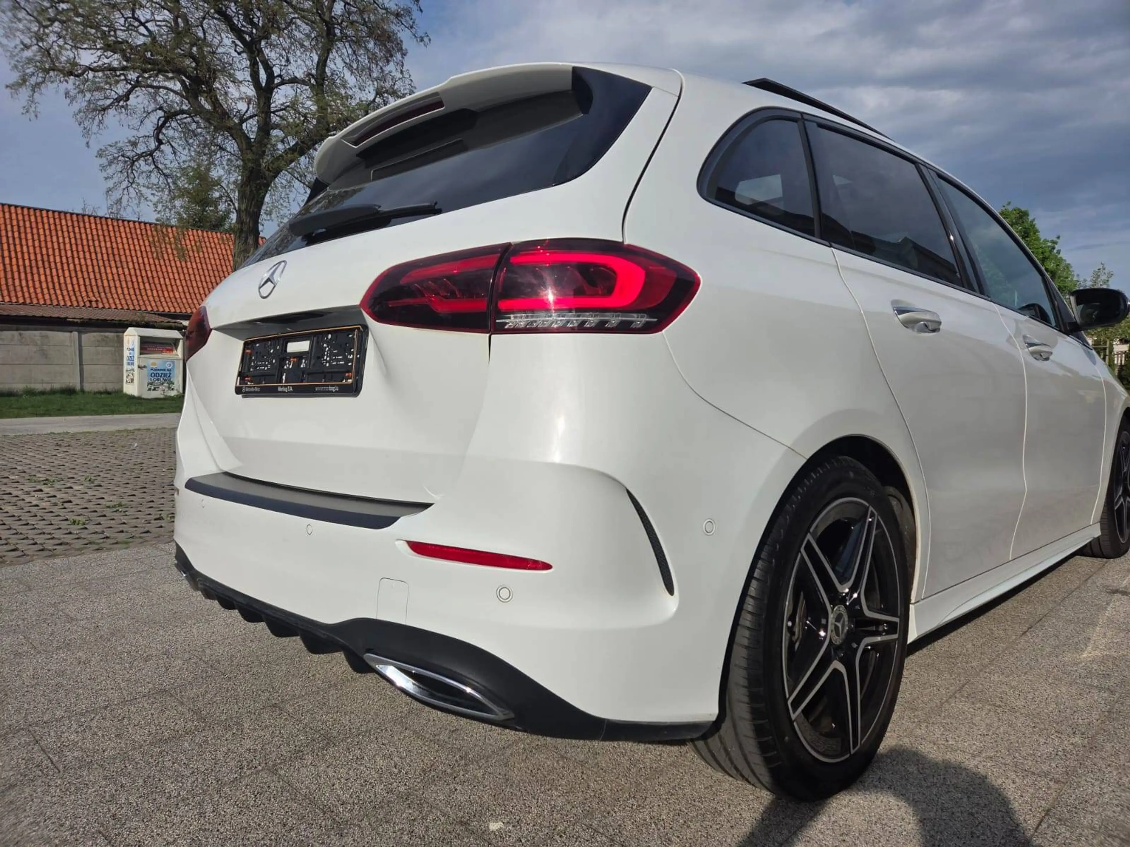 Mercedes-Benz B 220 B 220 d 4Matic AMG Pano Distronic — photo 5