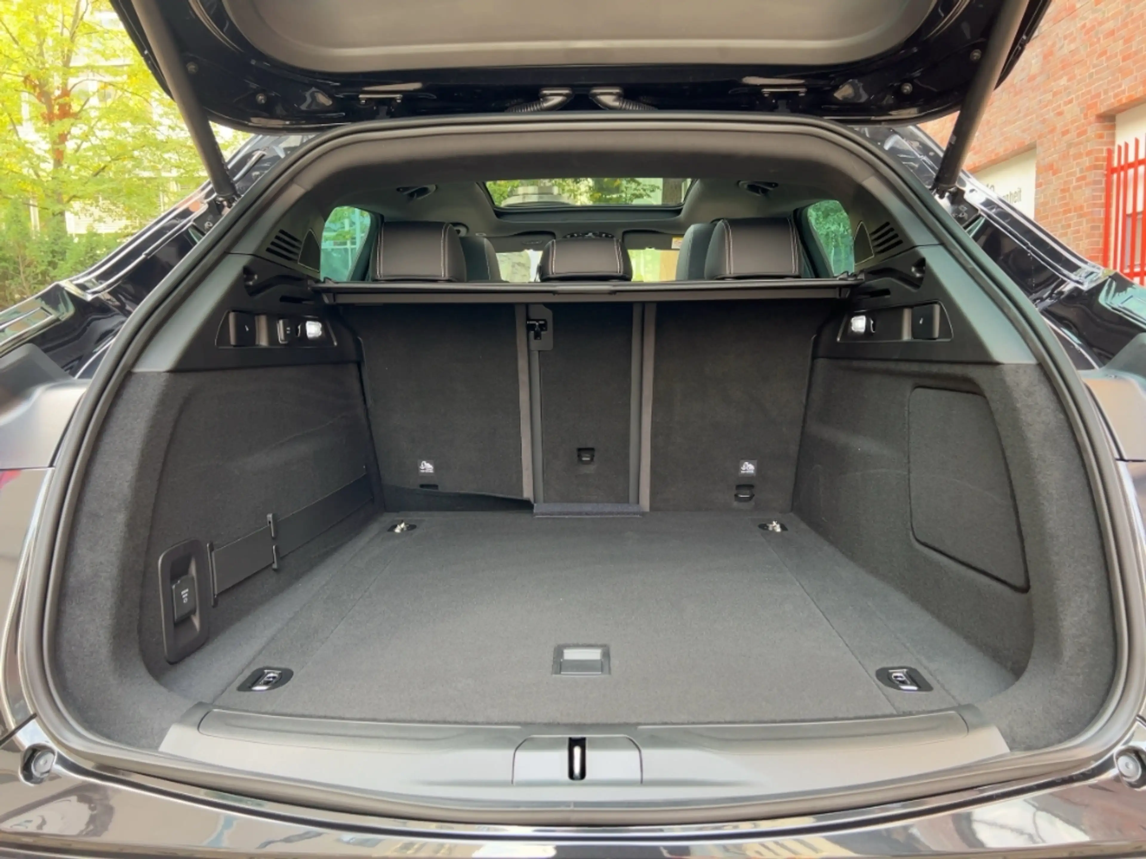 Maserati Grecale TROFEO FACELIFT FUORIESERIE Helles Interior — photo 11