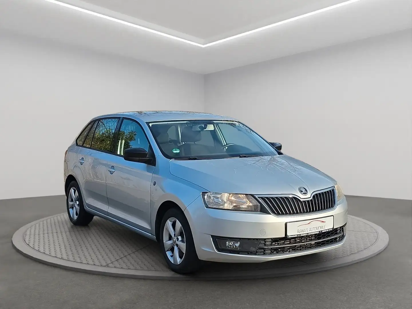 Skoda Rapid/Spaceback Spaceback Ambition + NUR 93TKM Silber - 2