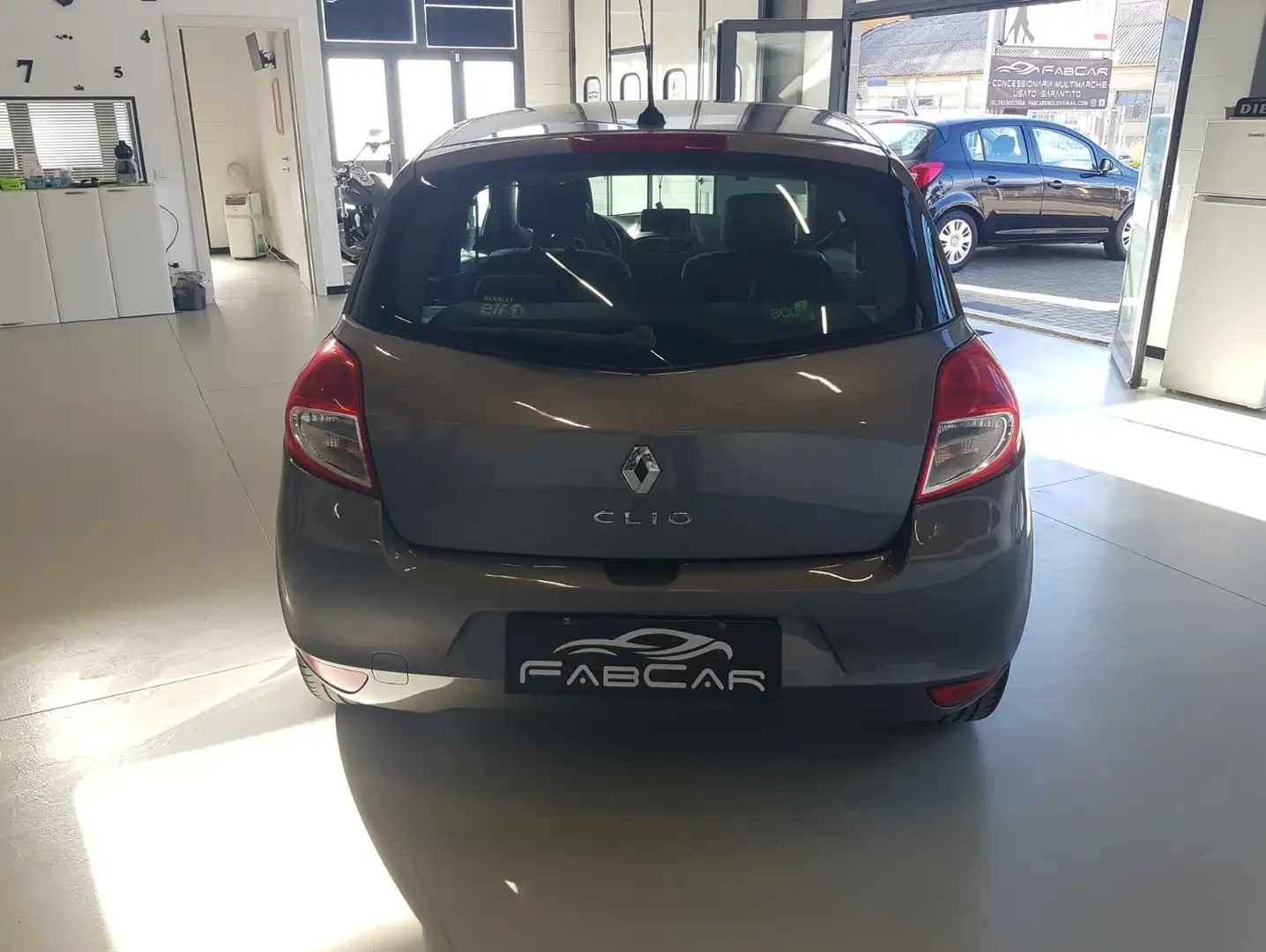 Renault Clio Clio 3p 1.2 16v 20th Anniversario Gpl Šedá - 2