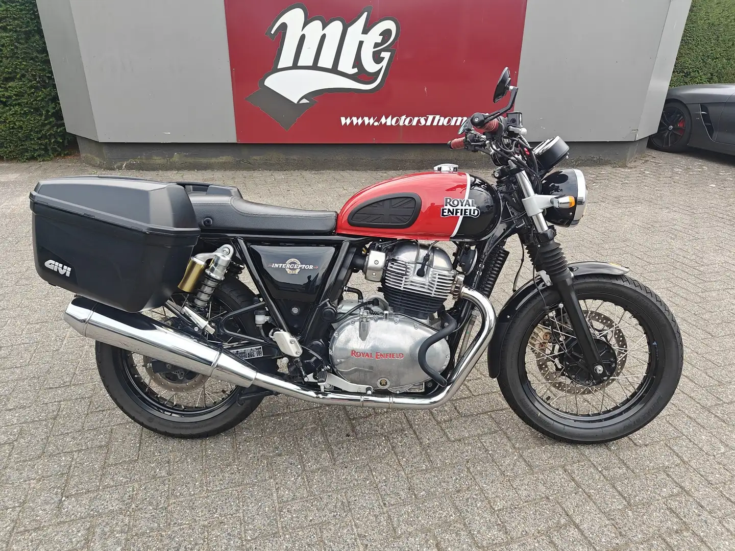 Royal Enfield Interceptor 650 Rouge - 2