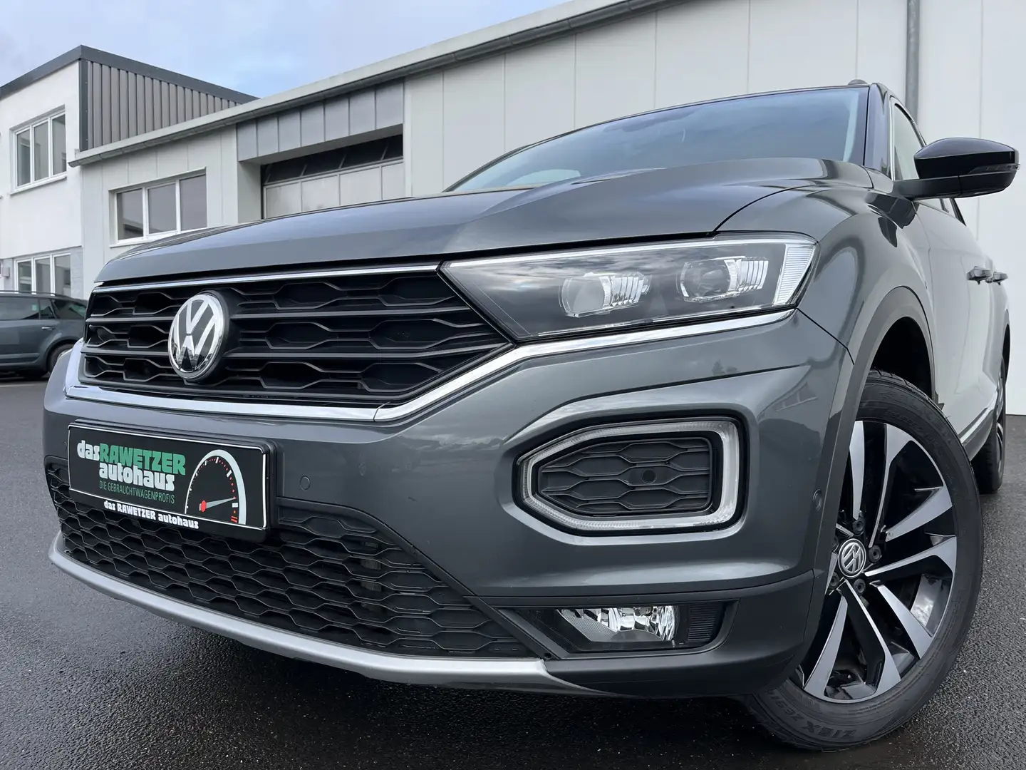 Volkswagen T-Roc 2.0 TDI DSG 4Motion IQ.Drive 169€ m. 20% Anzahlu Grau - 1