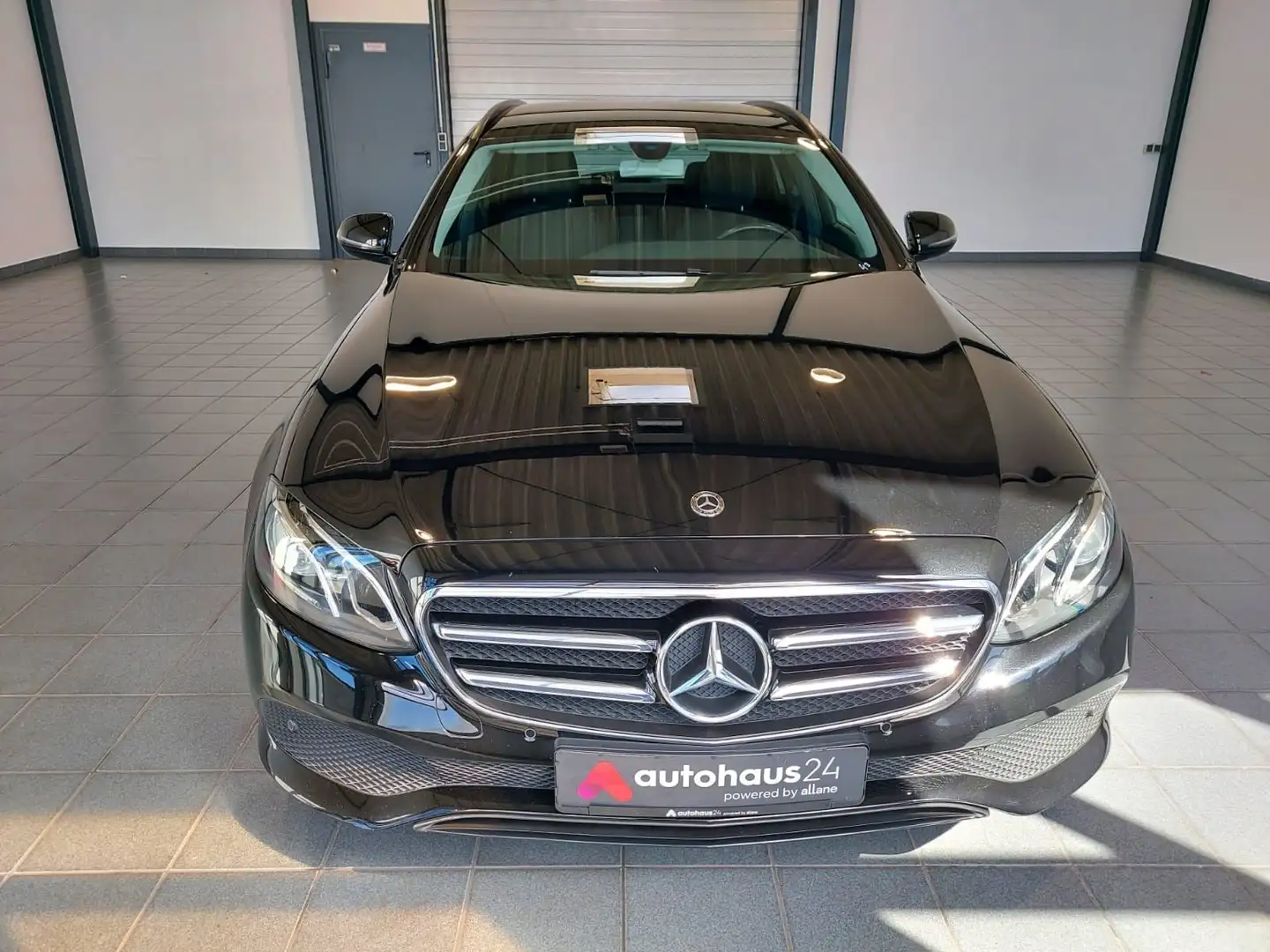 Mercedes-Benz E 300 T de Avantgarde  NightPaket|LED|Kamera Noir - 2