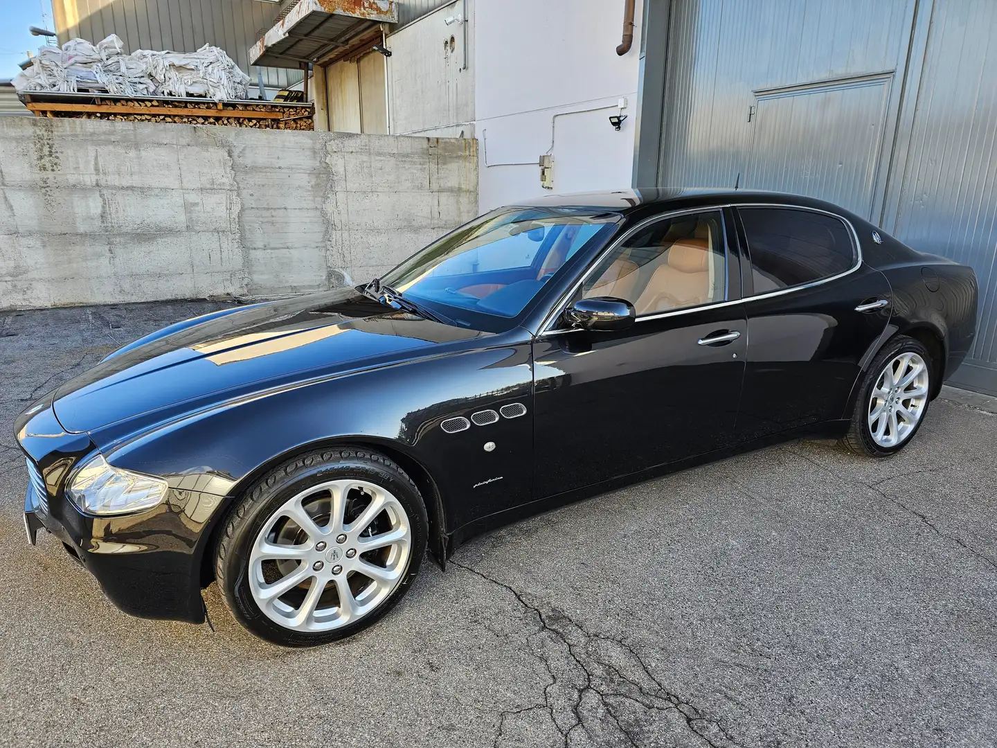 Maserati Quattroporte 4.2 duoselect Černá - 2