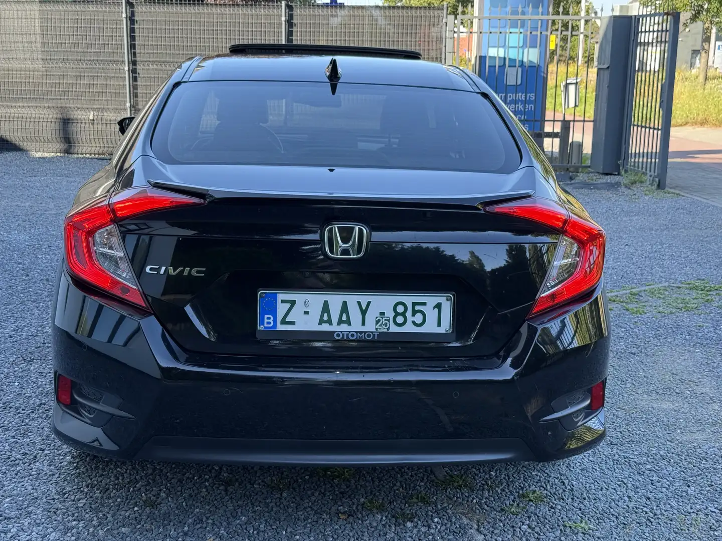 Honda Civic 1.5 i-VTEC Turbo CVT Elegance - 1
