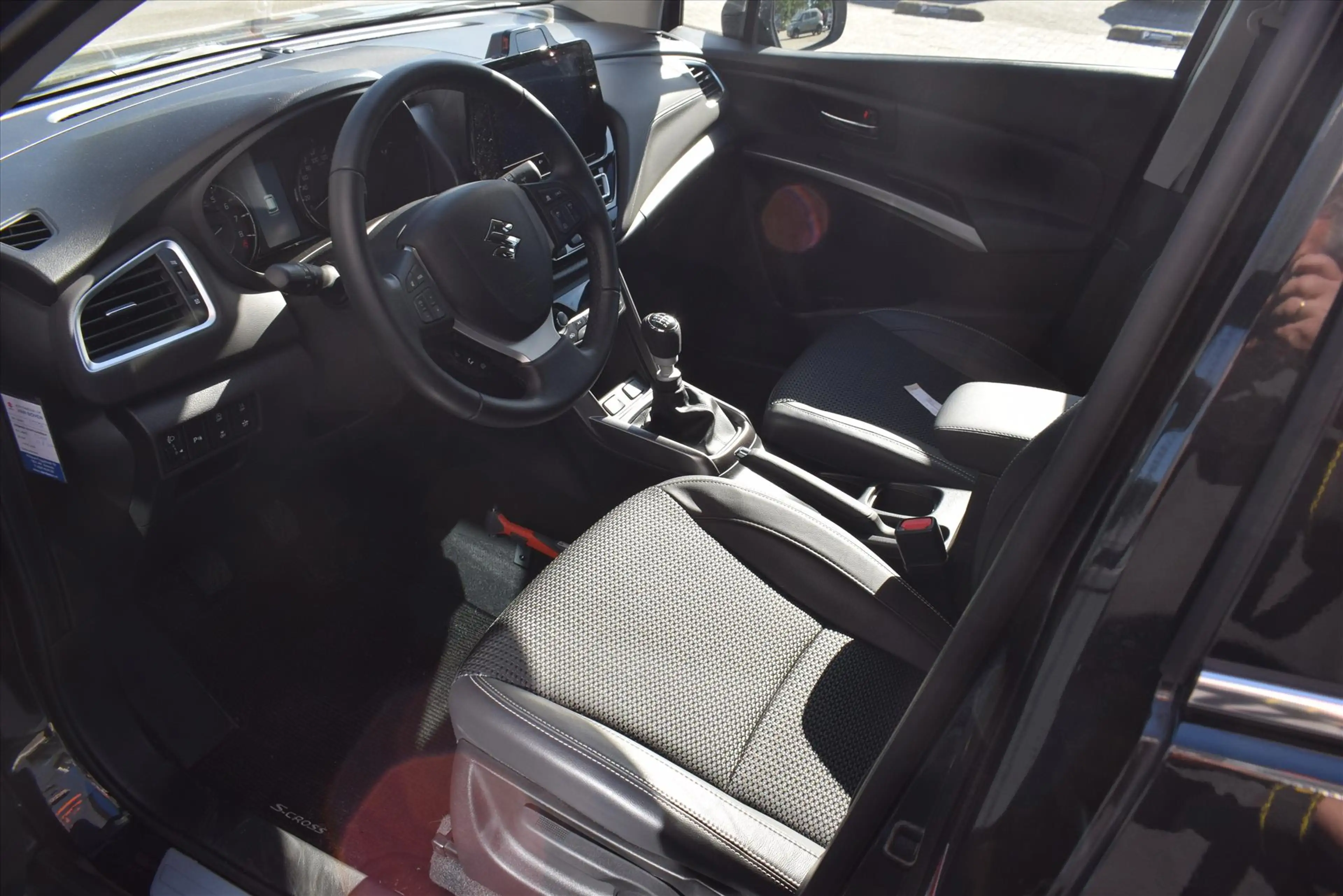 Suzuki S-Cross 1.4 Boosterjet 129PK Smart Hybrid Style — photo 11