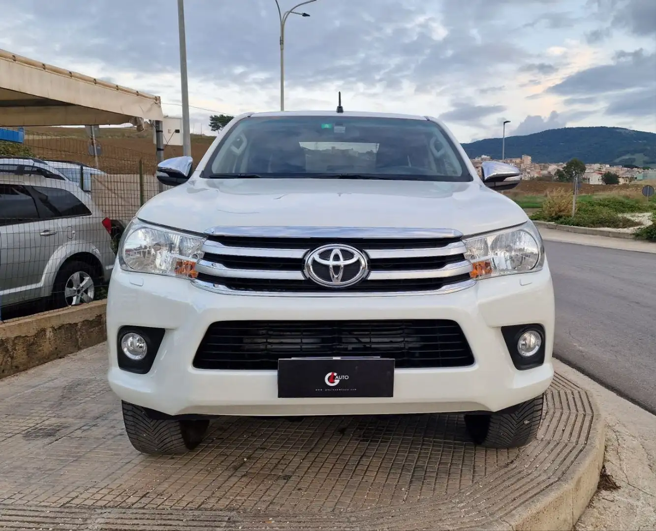 Toyota Hilux 2.4 d-4d double cab Lounge 4wd Blanco - 2