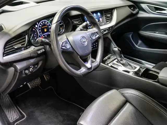 Opel Insignia view 7