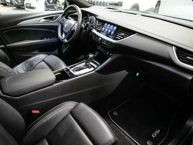 Opel Insignia view 9