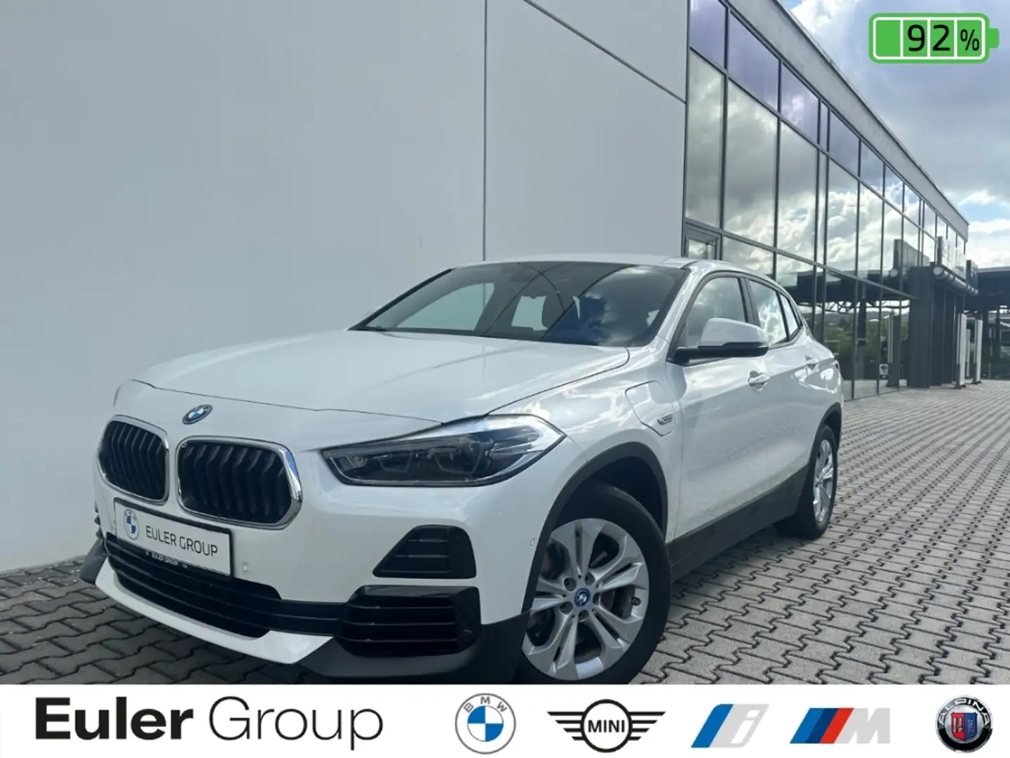 BMW X2 xDrive 25e HUD NAV+ LED Parkass SHZ elek Heck Weiß - 1