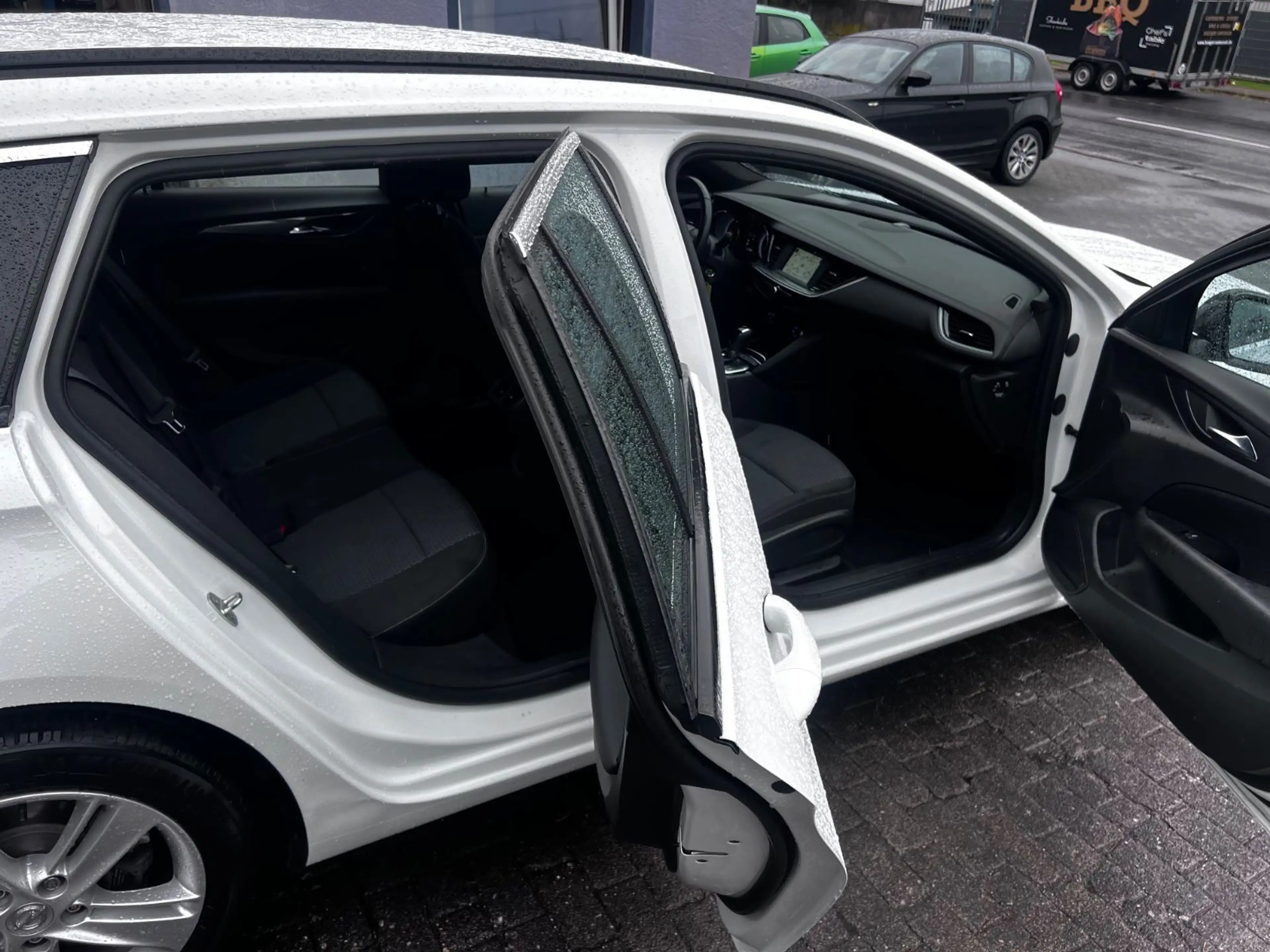 Opel Insignia B Sports Tourer Business Edition Aut. — photo 12