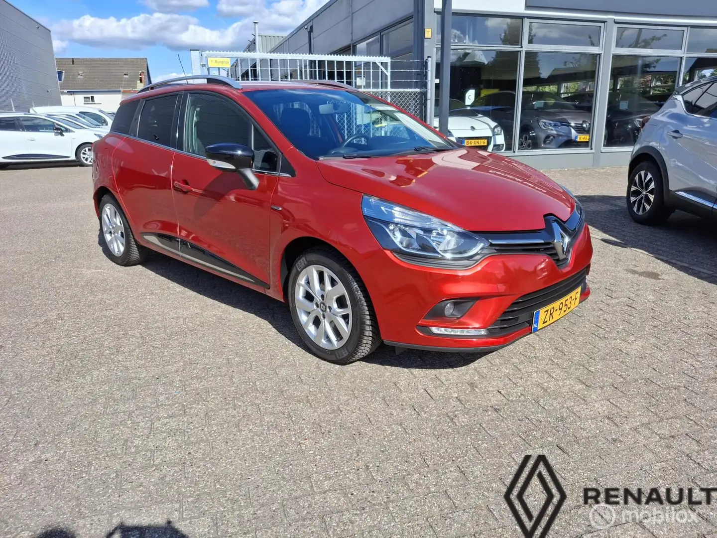 Renault Clio Estate 0.9 TCe Limited Rood - 1
