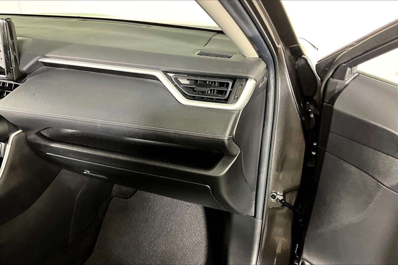 used 2022 Toyota RAV4 car, priced at $26,998