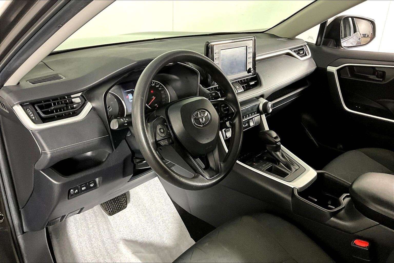 used 2022 Toyota RAV4 car, priced at $26,998