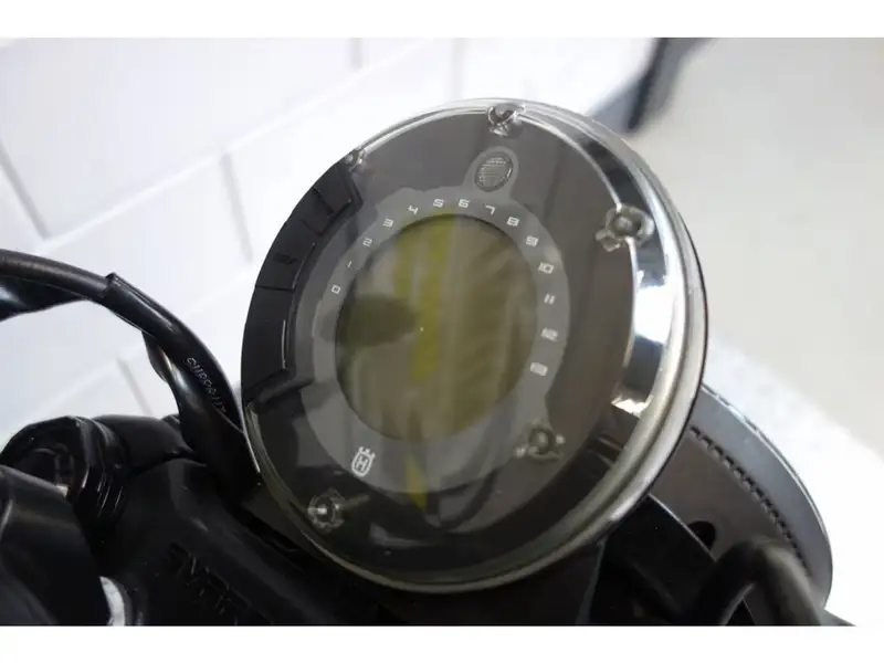 Husqvarna Svartpilen - foto 6