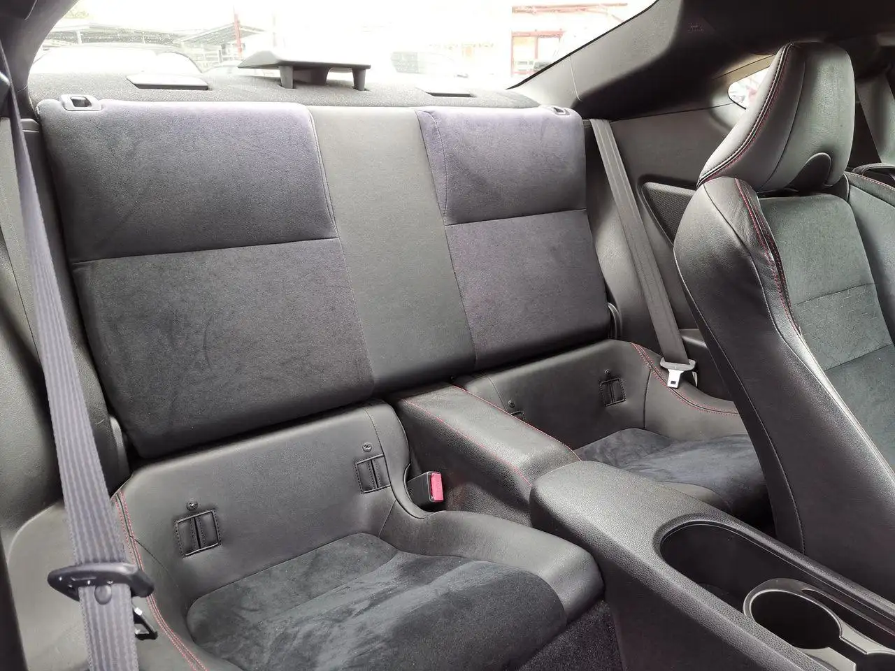 Toyota GT86 2.0 H4 200 ch BVA / 2ème main / Cuir-Alcantara / Xénon / Sièges chauffants