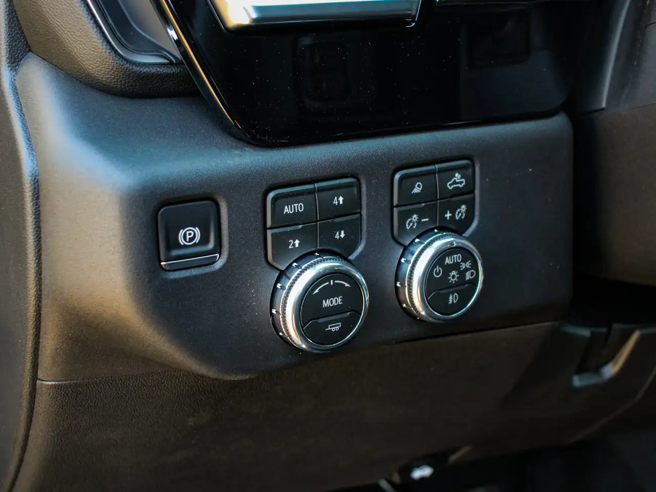 GMC Sierra 1500 photo GMC Sierra 1500