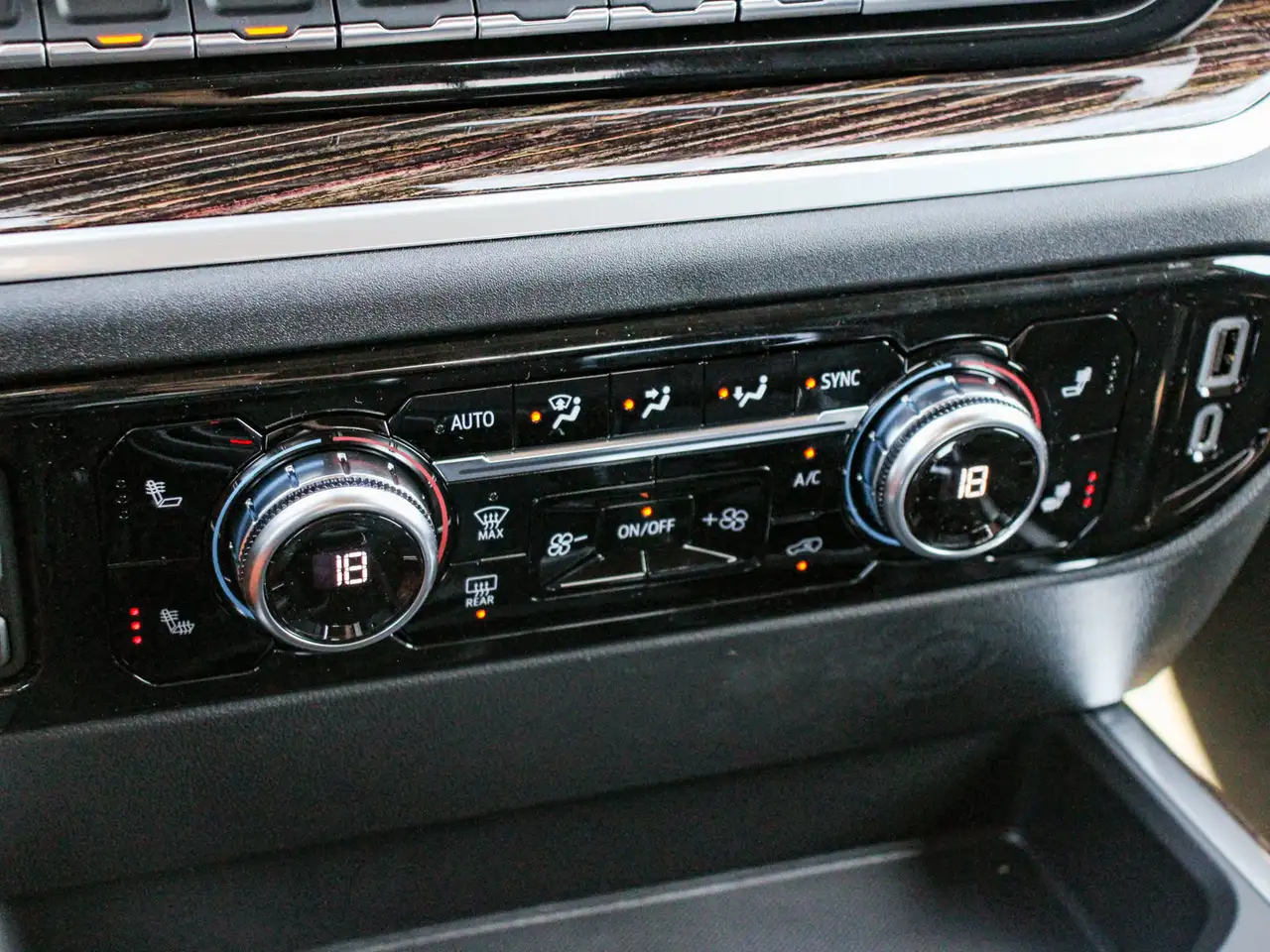 GMC Sierra 1500 photo GMC Sierra 1500