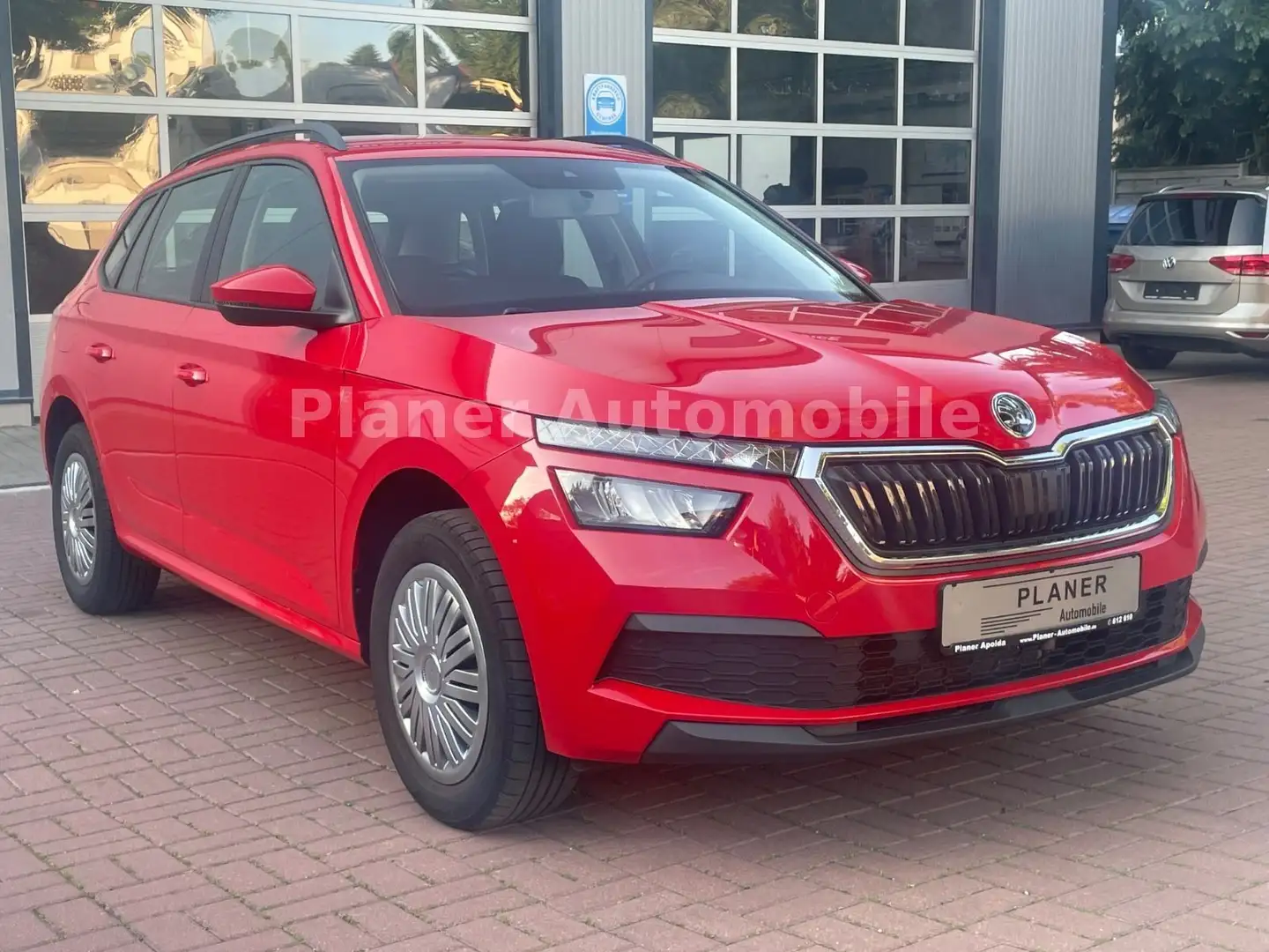 Skoda Kamiq Active 1. Hand Sitzh. LED HU + Service neu Rot - 1