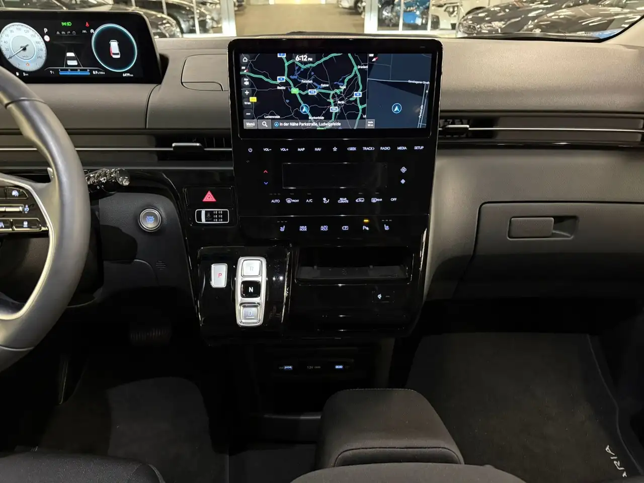 Hyundai STARIA 2.2 CRDi Trend 9-Sitzer|360°|CarPlay 11