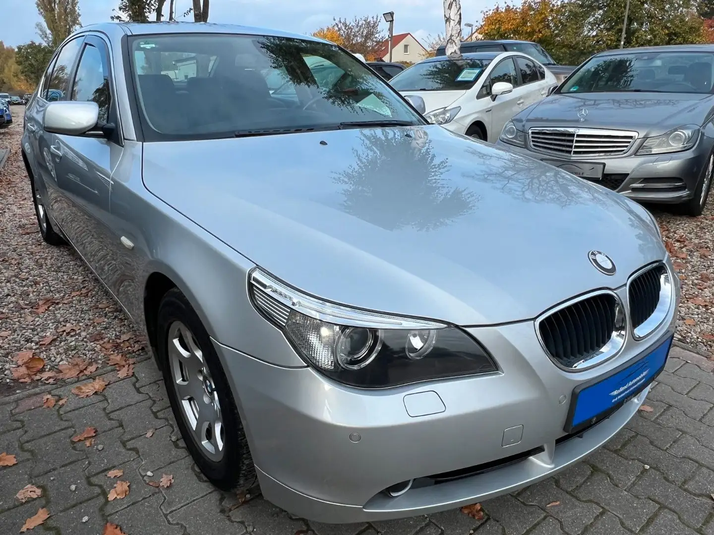 BMW 525 i*Klima*SHZ*Navi*SHD*Leder*TÜV NEU Silber - 2