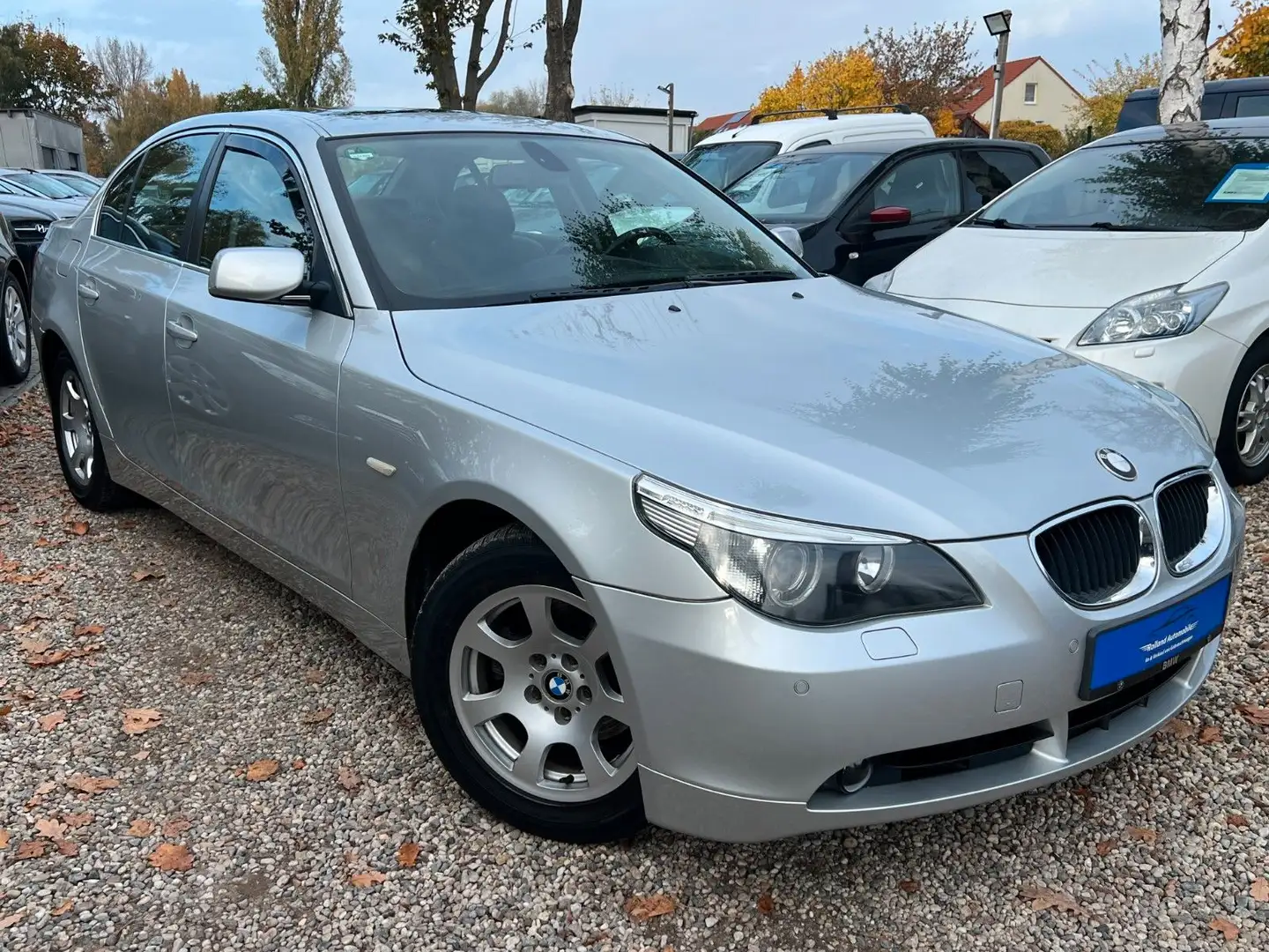 BMW 525 i*Klima*SHZ*Navi*SHD*Leder*TÜV NEU Silber - 1