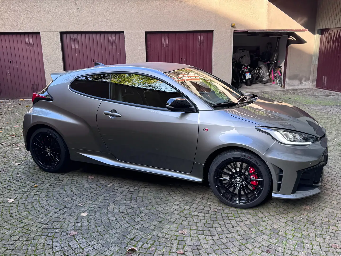 Toyota Yaris GR Yaris GR 1.6 Circuit dat-8 Gris - 1