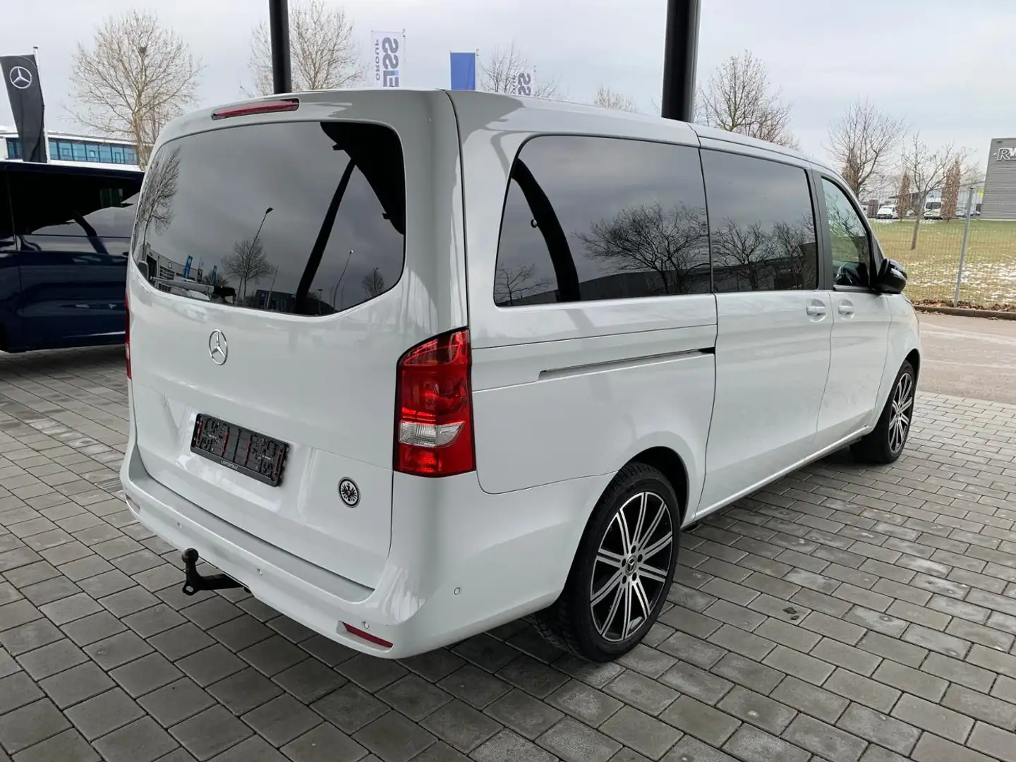 Mercedes-Benz V 220 d 4MATIC  KEIN VERKAUF AN PRIVATPERSONEN !! Blanc - 2