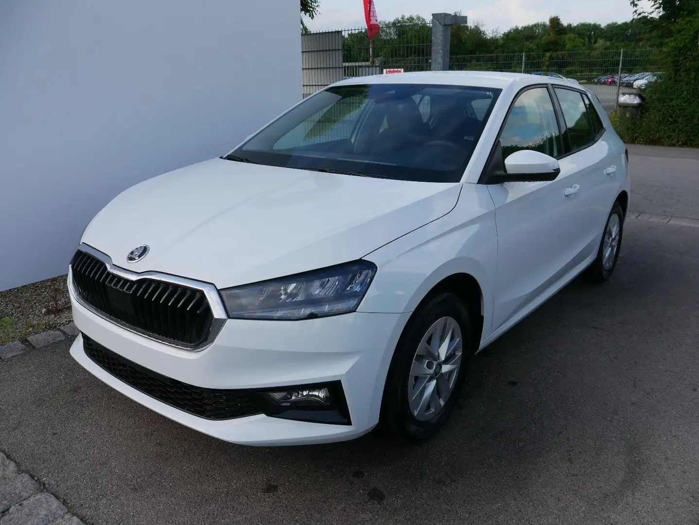 Skoda Fabia 130 Jahre 1,0 MPI*LED*PDC HI.*RFK*APP-CONNECT*S... Wit - 1
