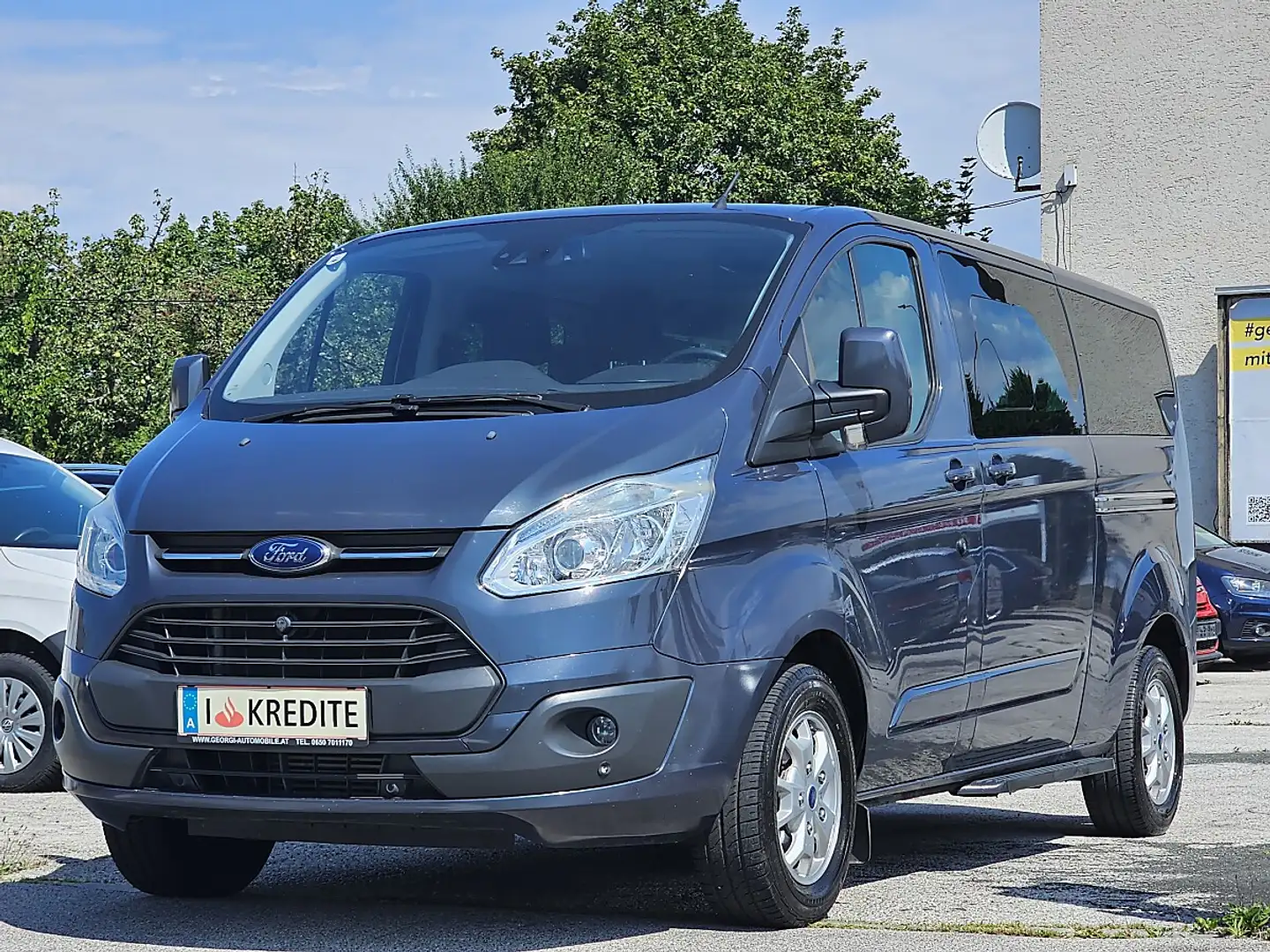 Ford Tourneo Custom L1H1 Limited 2,2 TDCi BUS 9-Sitze AHK Pickerl+S... Blau - 2