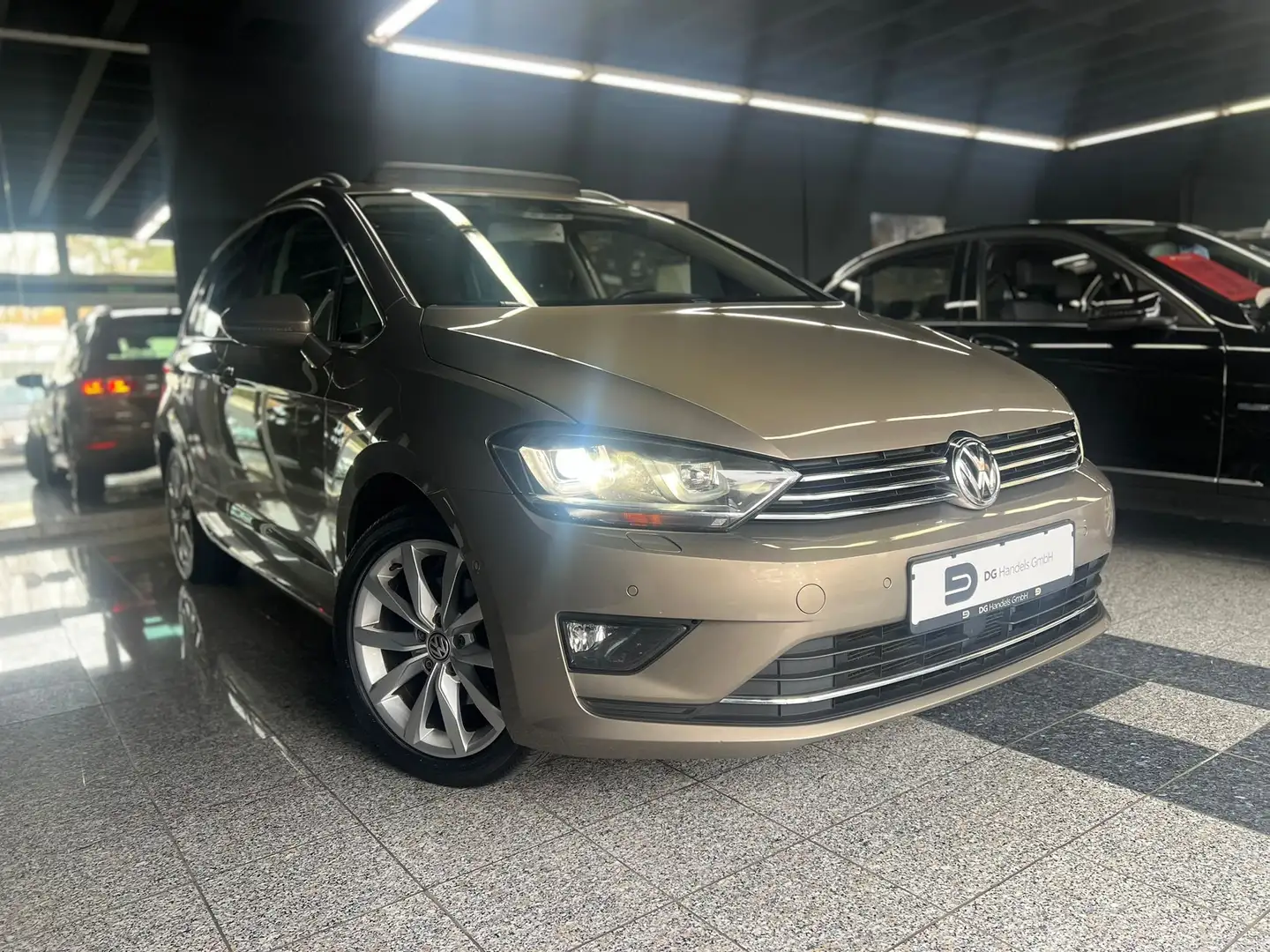Volkswagen Golf Sportsvan Highline BMT/Start-Stopp Brun - 2