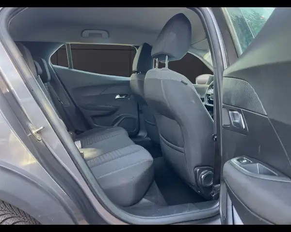 Peugeot 2008 view 19