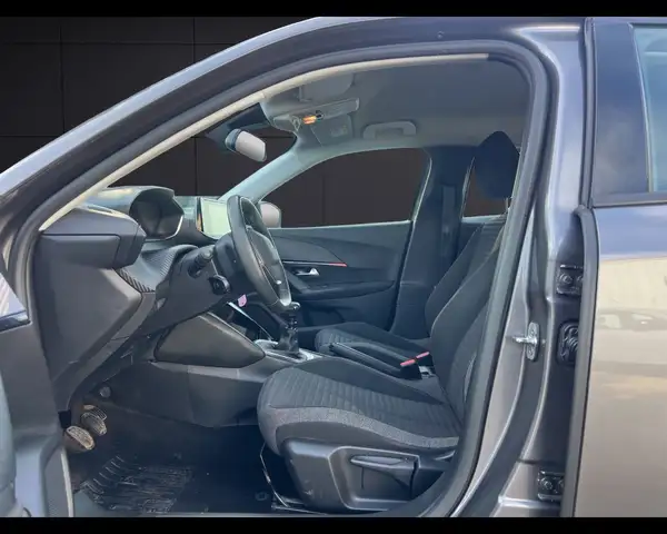 Peugeot 2008 view 9