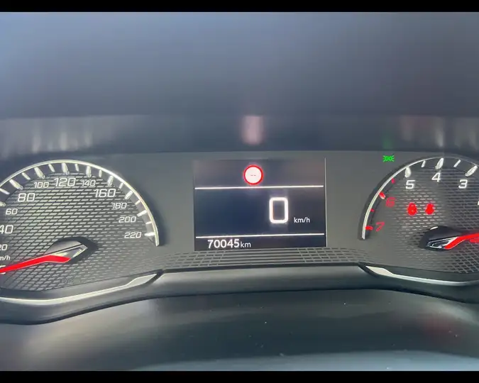 Peugeot 2008 PureTech 100 S&S Allure — foto 12