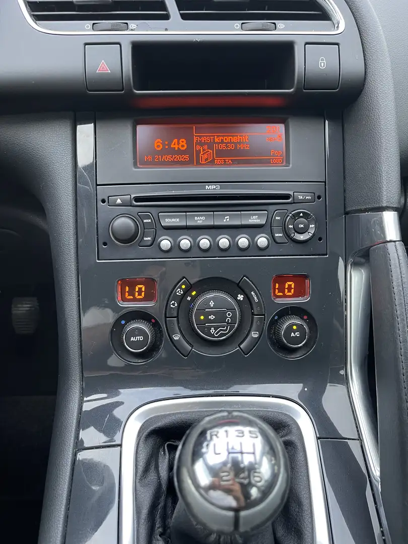 Peugeot 3008 HDi  110 - 1