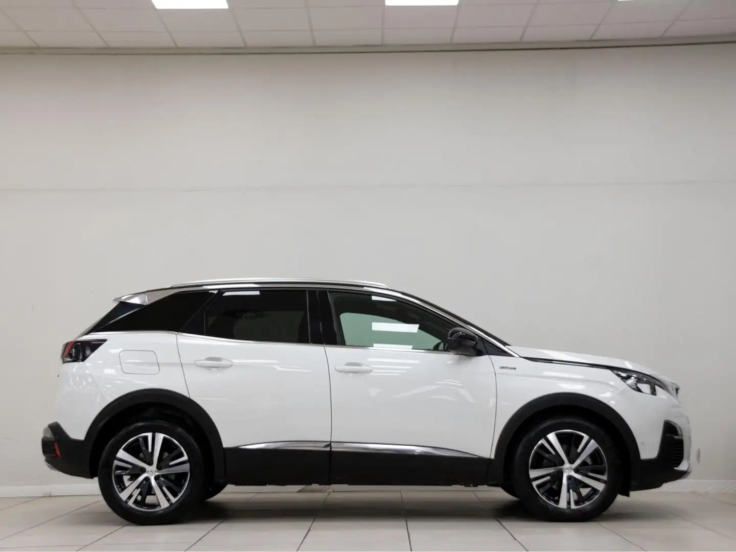 Peugeot 3008 1.2 PureTech 96KW (130CV) S&S GT Line Blanco - 2