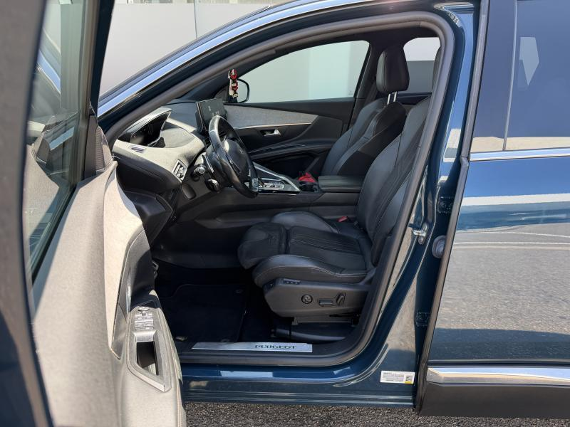 Peugeot 5008 II GT — photo 12
