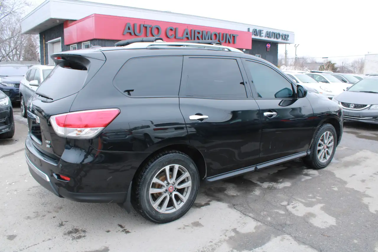 Nissan Pathfinder снимка Nissan Pathfinder