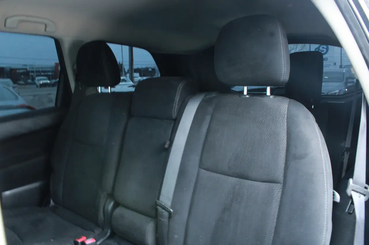 Nissan Pathfinder снимка Nissan Pathfinder