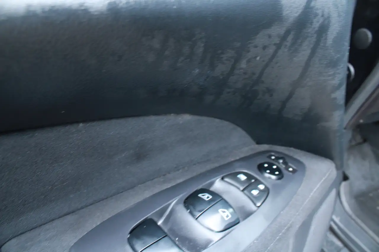 Nissan Pathfinder снимка Nissan Pathfinder