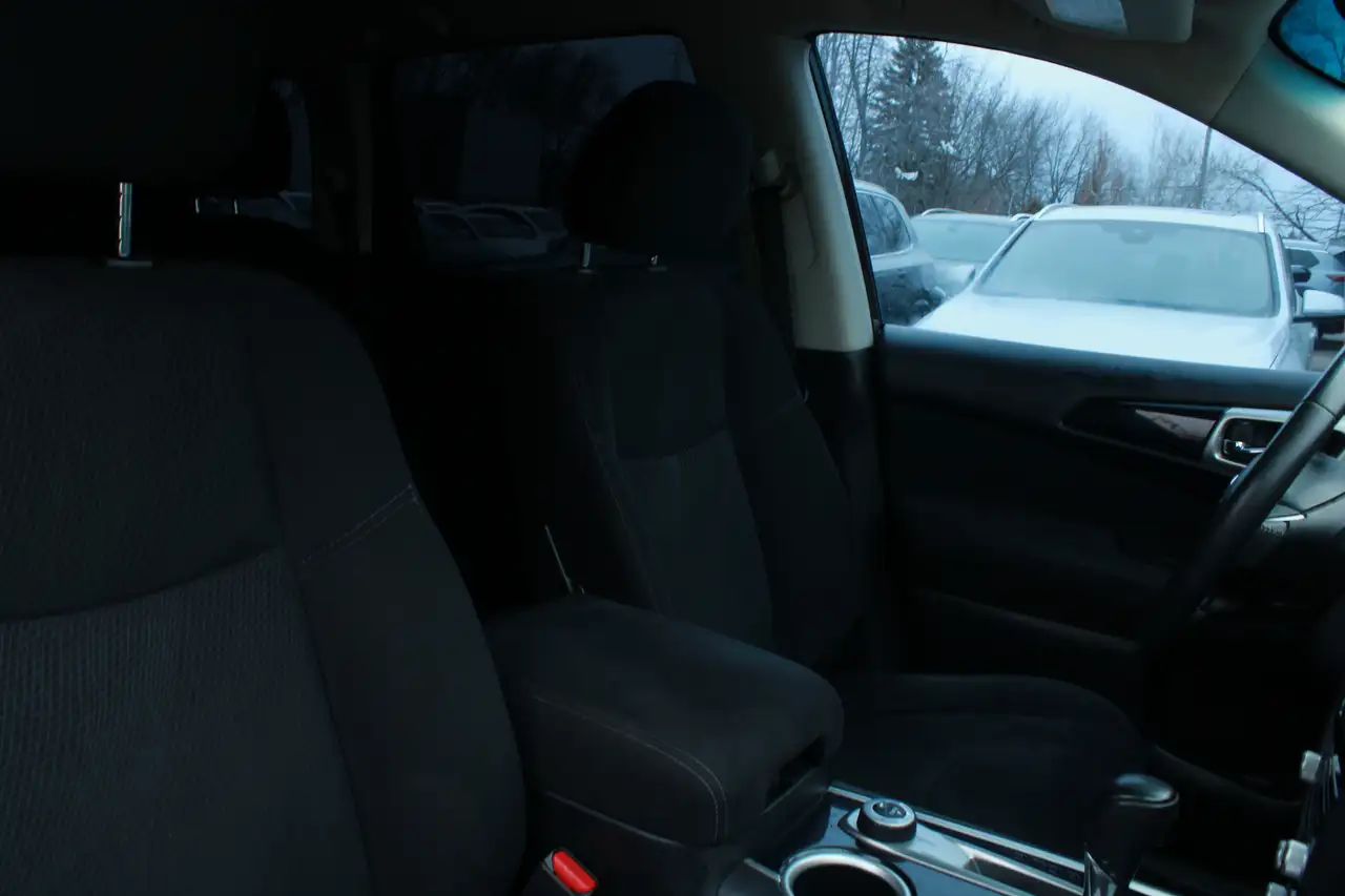 Nissan Pathfinder снимка Nissan Pathfinder