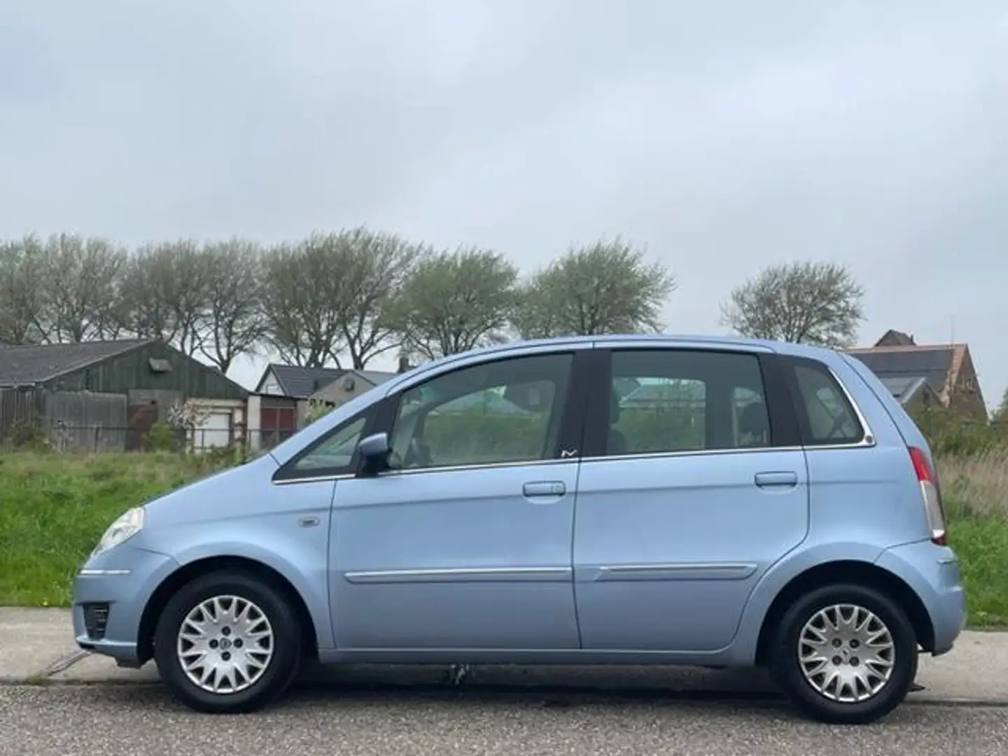 Lancia MUSA 1.4-16V Platino Plus ECC Audio/CD Electric pakket Albastru - 2