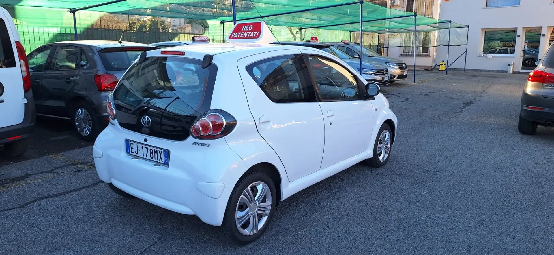 Toyota Aygo Aygo I 2005 5p 1.0 Sol FL Bianco - 2