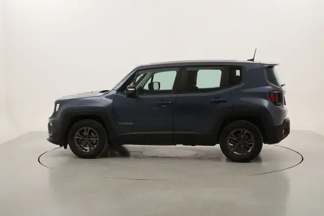 Jeep Renegade view 2