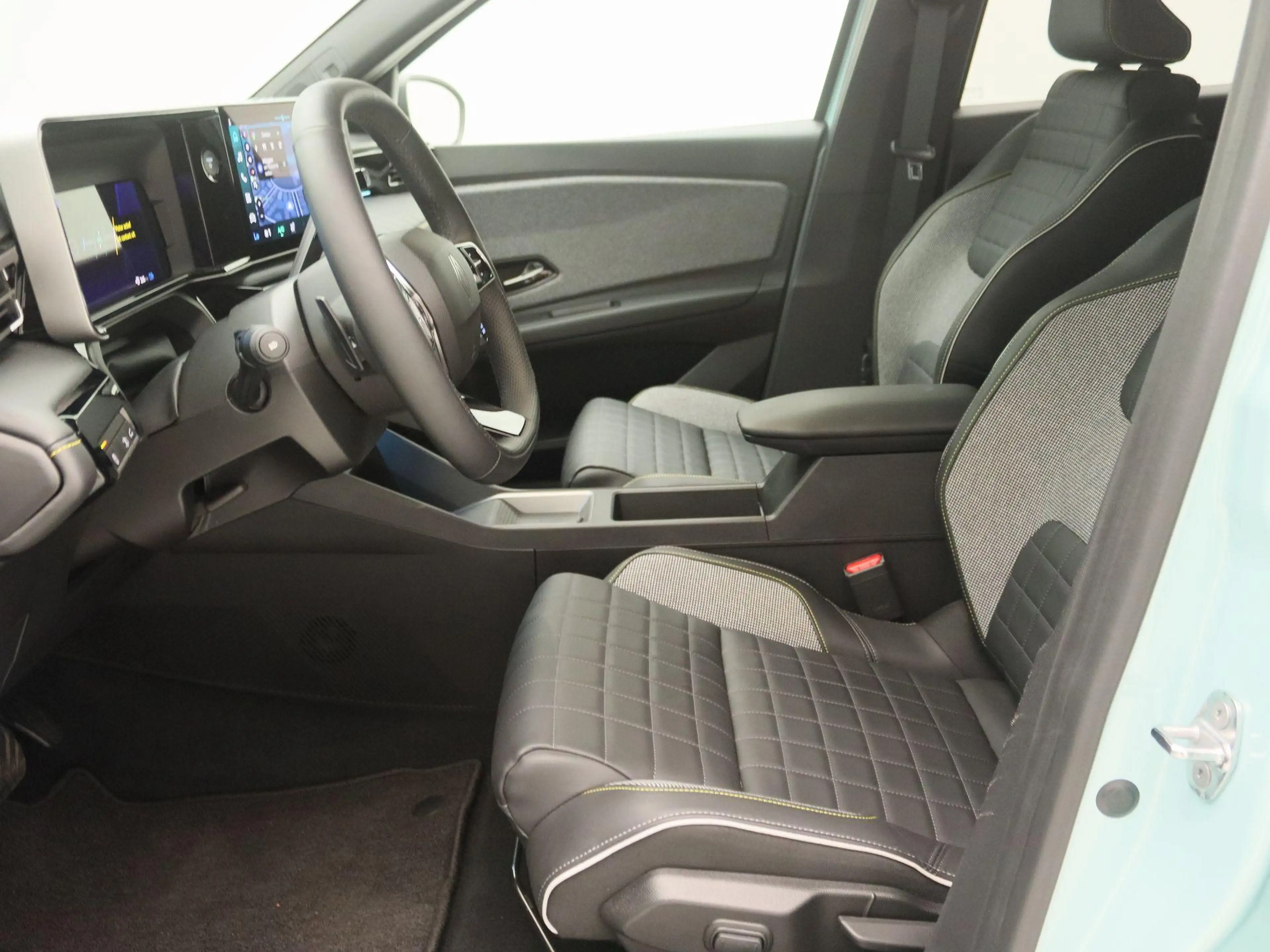Renault R 4 E-TECH iconic 150 pk comfort range | Pack advanced — photo 11