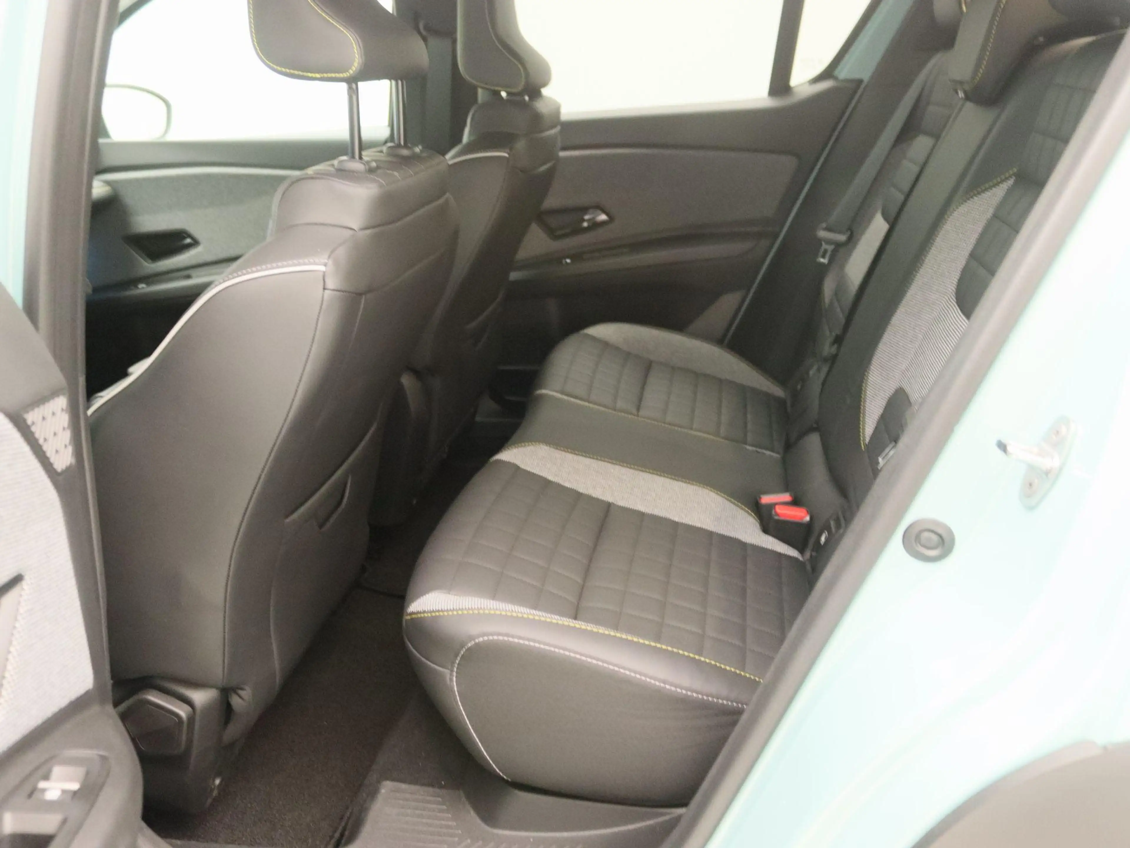 Renault R 4 E-TECH iconic 150 pk comfort range | Pack advanced — photo 12