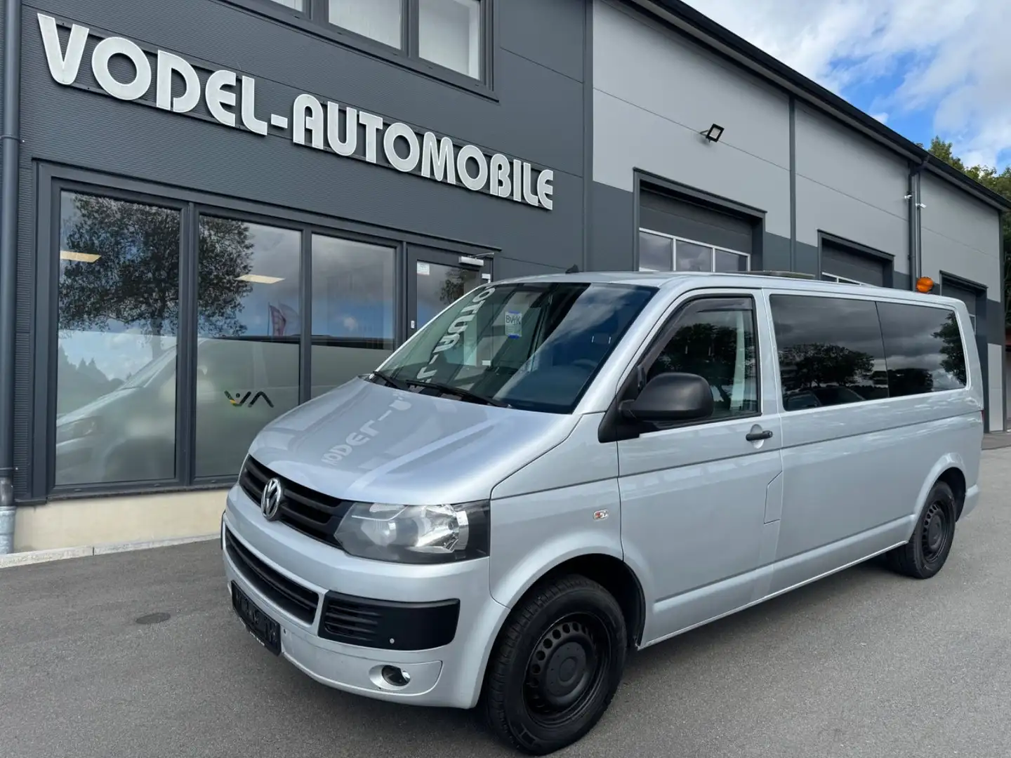 Volkswagen T5 Transporter T5 Kombi 2.0 lang 7 Sitze Silber - 1